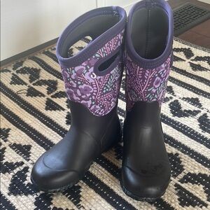Bogs Purple and Black Rain & Snow Boots Practical and Stylish
